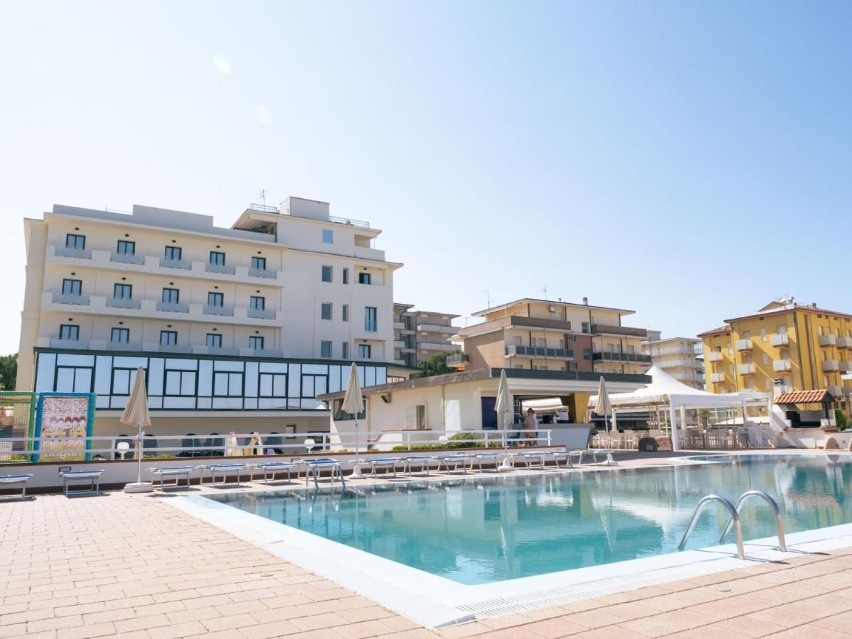 Tokio Village - Azzurro Club Hotel 3*